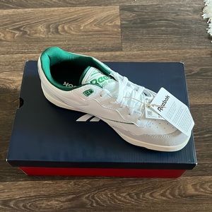 Reebok Bb 4000 Unisex Basketball Shoe